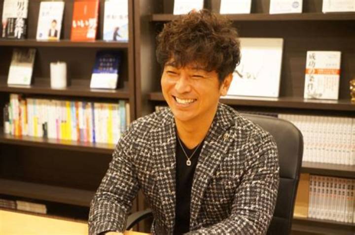 永松茂久の年齢と知られざる歩み｜『人は話し方が9割』著者の現在と成功の方程式